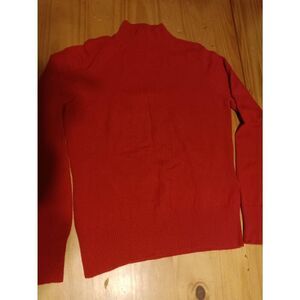 Investments brand Cashmere Sweater Size: Medium (0792)